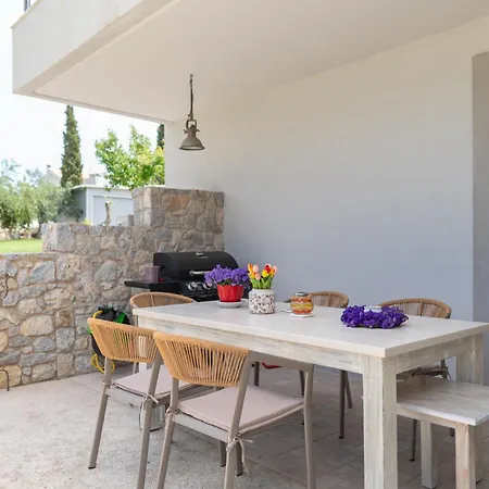 Celeste Sea View With Jacuzzi And Bbq