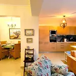 Celeste Sea View With Jacuzzi And Bbq Pszalídi