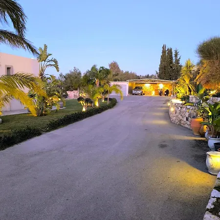 Lägenhet Celeste Sea View With Jacuzzi And Bbq